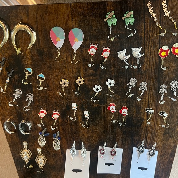 Jewelry - Assorted Earrings Collection